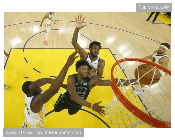 勇士布朗尼赛前表现被广泛关注：未来新星的崭露头角