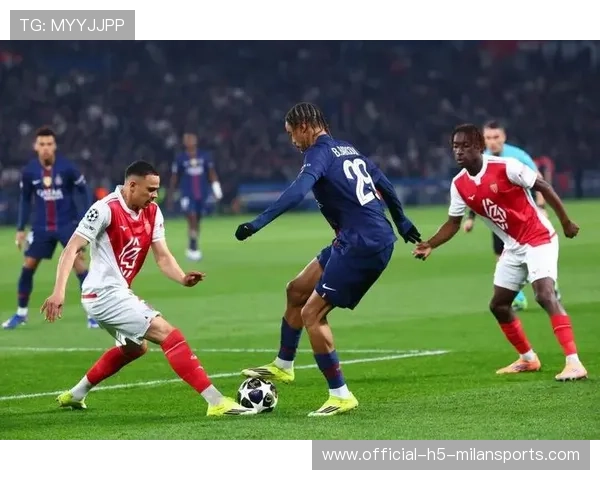 巴黎圣日耳曼继续强势，摩纳哥奋起直追法甲争冠，法甲巴黎圣日耳曼对摩纳哥