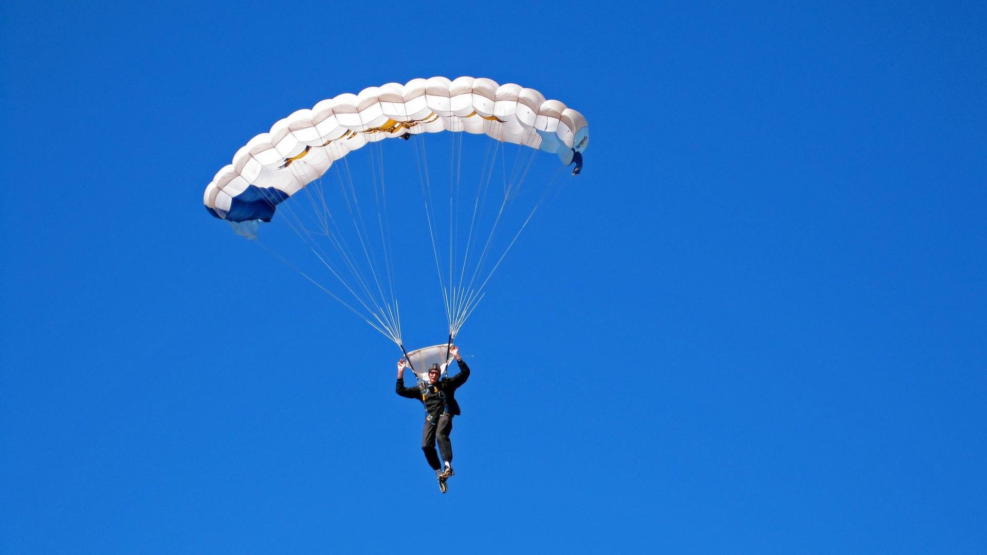 AC Milan-CS2枪法操作瞬间制敌，cs2枪法操作瞬间制敌怎么用